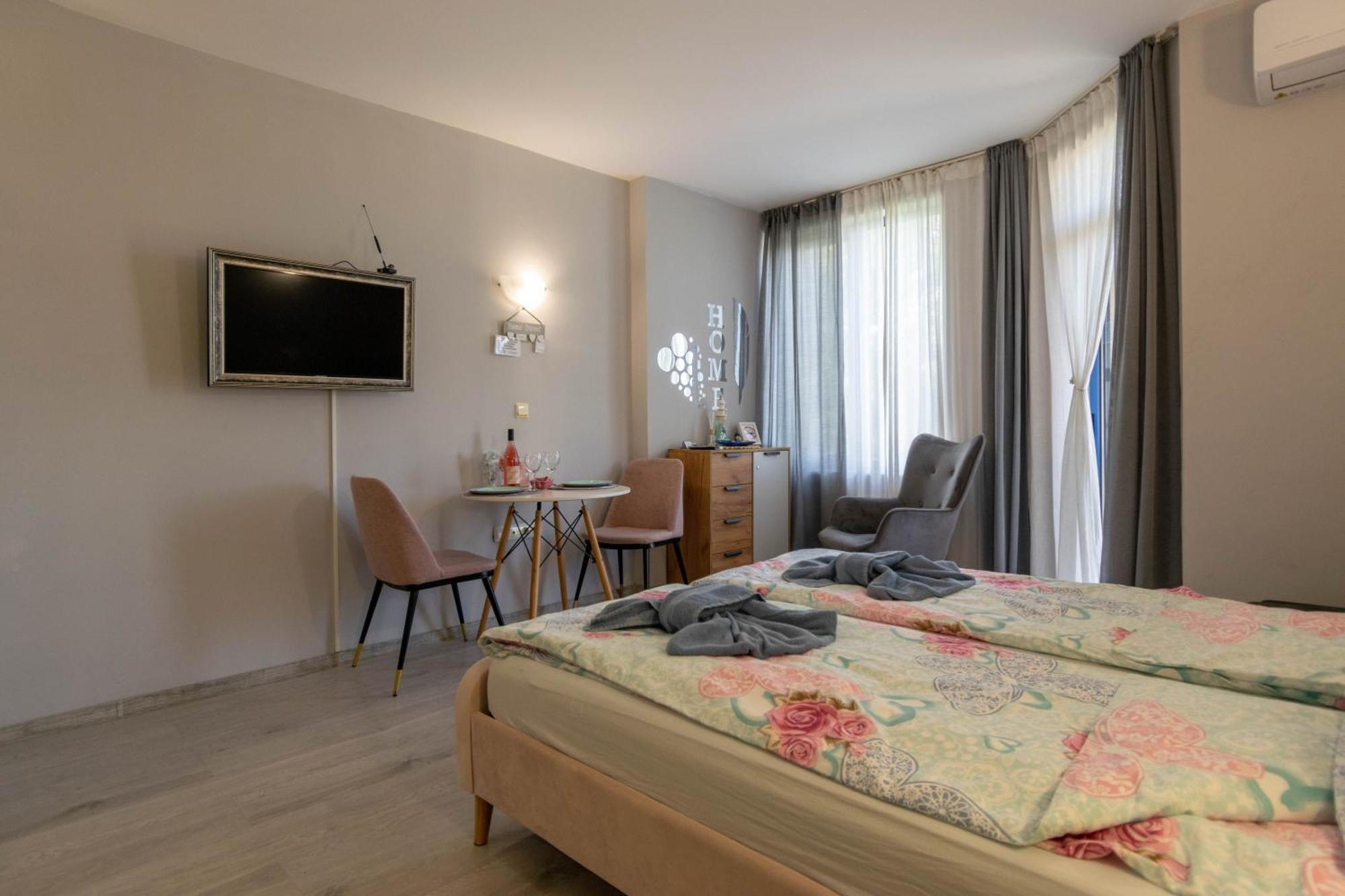 Joy Apartment Сонячний Берег Екстер'єр фото